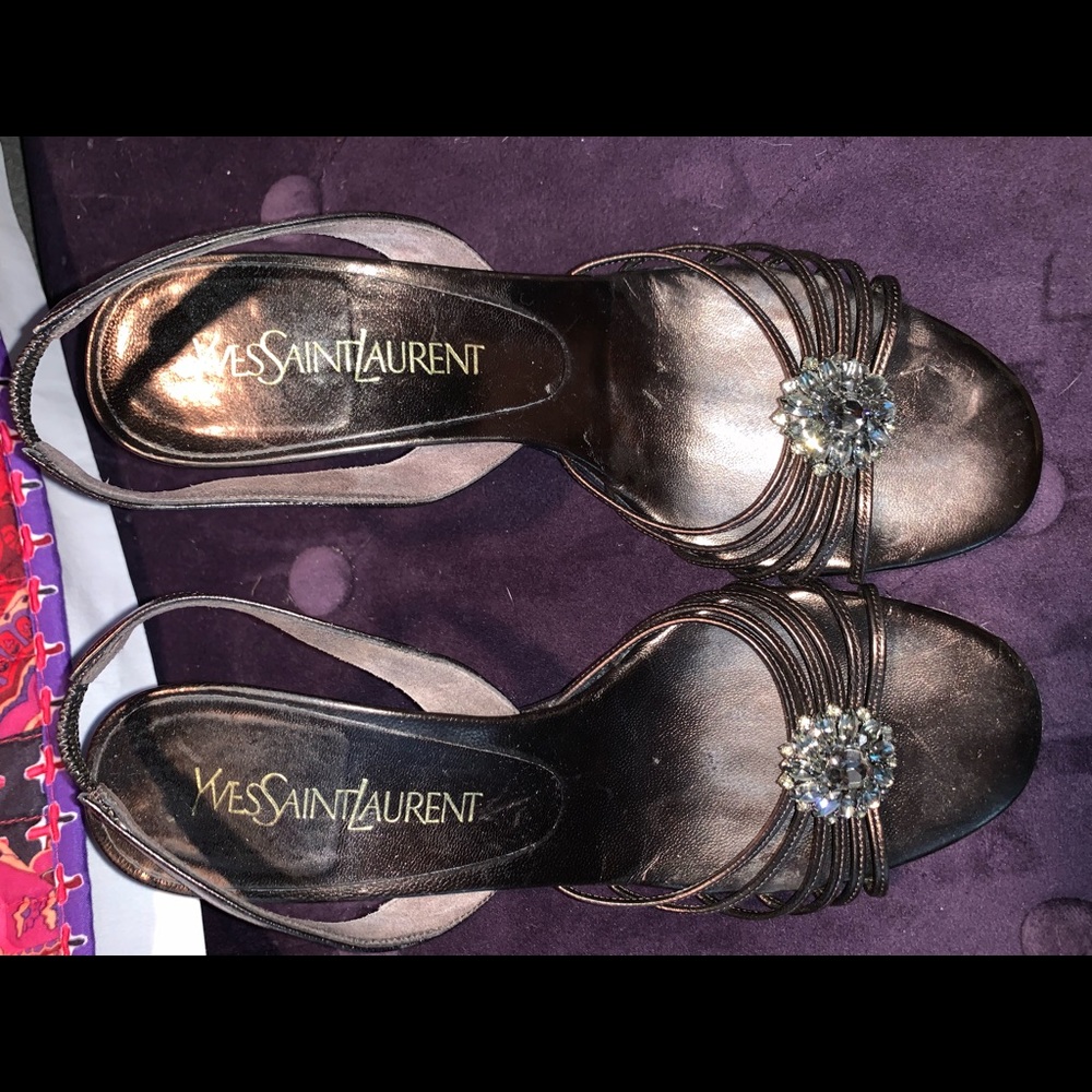 YSL low heel sling back with jewel in center - Picture 1 of 4